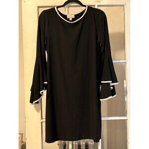 Ivy Road Size M Black Knee Length Shift Dress with Bell Sleeves